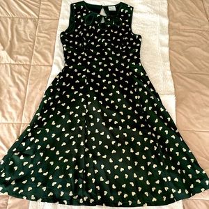 EUC Dancing days by banned 50s style green dress